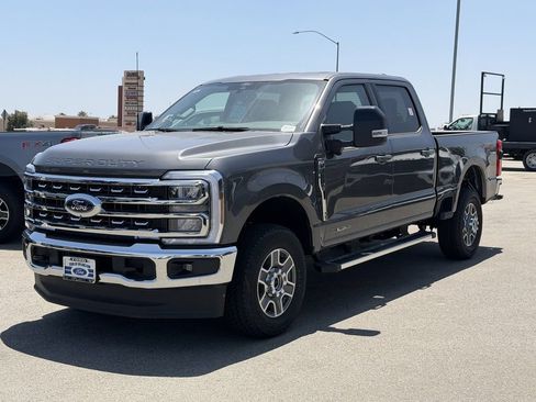 New 2026 Ford F350 Lariat w/ FX4 Off-Road Package AWD/4WD image 4