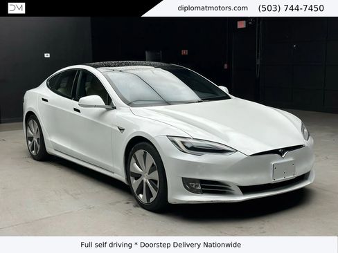 Used 2020 Tesla Model S Long Range Plus image 8