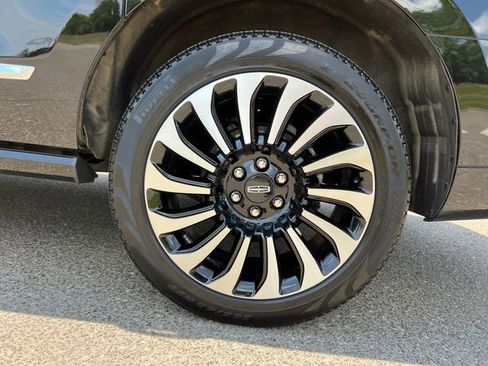 Used 2023 Lincoln Navigator L Black Label AWD/4WD image 15