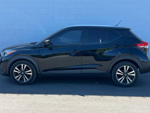 Used 2020 Nissan Kicks SV image 6