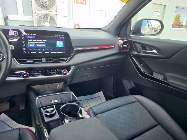 Used 2025 Chevrolet Equinox RS w/ Safety and Technology Package AWD/4WD image 18