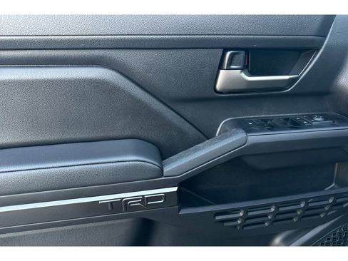 Certified 2025 Toyota Tacoma TRD Sport image 11