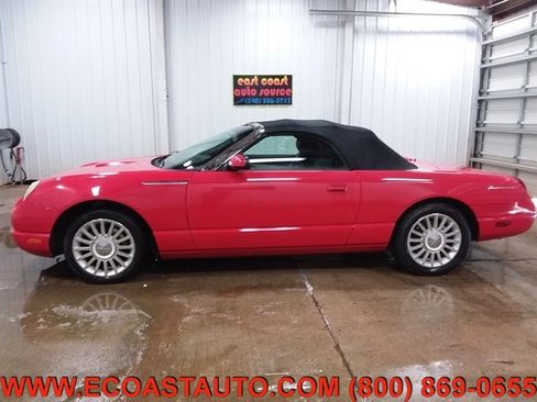 Used 2005 Ford Thunderbird Deluxe image 5