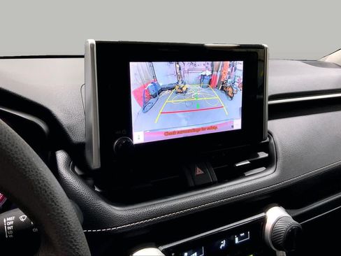 Used 2023 Toyota RAV4 LE AWD/4WD image 27