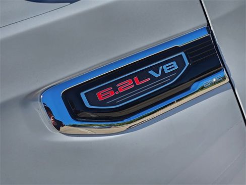 Used 2023 GMC Sierra 1500 SLT w/ SLT Premium Package image 12