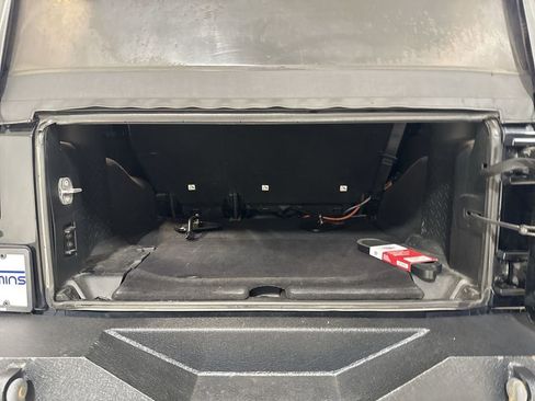 Used 2018 Jeep Wrangler Unlimited Sport S image 21