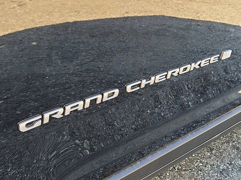 New 2025 Jeep Grand Cherokee Limited image 19