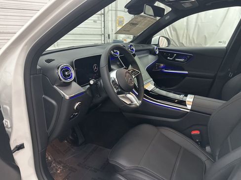 New 2026 Mercedes-Benz GLC 300 image 9