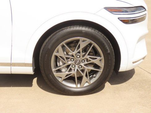Used 2025 Genesis GV70 2.5T AWD/4WD image 7