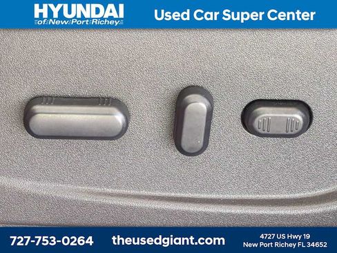 Used 2013 Ford Escape Titanium w/ Parking Technology Pkg FWD image 21