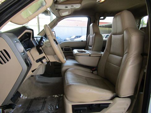 Used 2008 Ford F250 XL AWD/4WD image 8