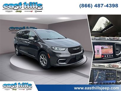 Used 2022 Chrysler Pacifica Limited