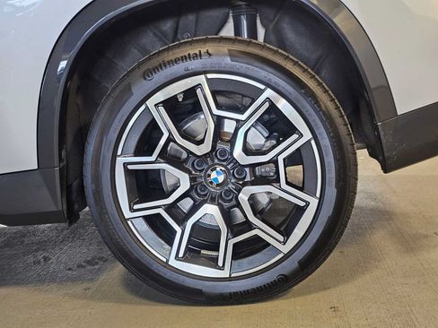 Used 2025 BMW X1 xDrive28i w/ Premium Package AWD/4WD image 8