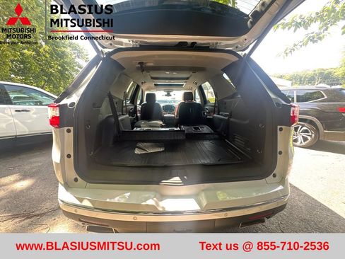 Used 2021 Chevrolet Traverse High Country w/ LPO, Floor Liner Package AWD/4WD image 40
