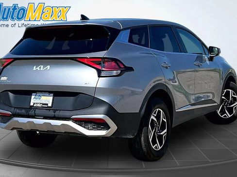 Used 2024 Kia Sportage LX AWD/4WD image 6