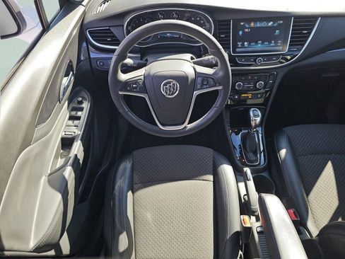 Used 2020 Buick Encore Preferred image 4