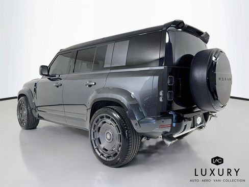 Used 2025 Land Rover Defender 110 V8 AWD/4WD image 8
