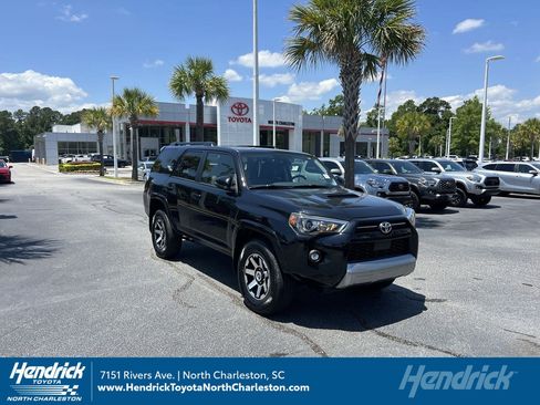 Used 2022 Toyota 4Runner TRD Off-Road Premium w/ Moonroof Package AWD/4WD image 1