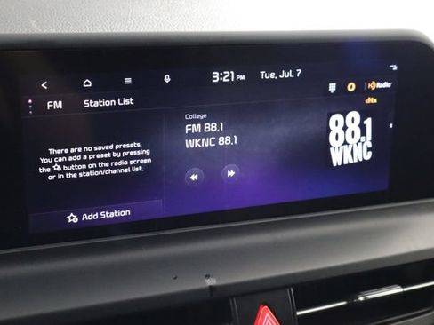Used 2024 Kia Seltos EX FWD image 36