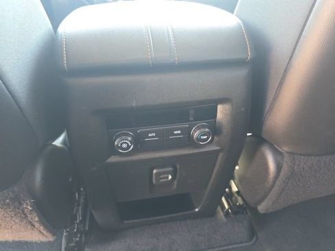 Used 2020 Chevrolet Traverse LT w/ Driver Confidence II Package AWD/4WD image 36