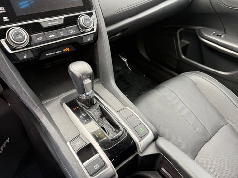 Used 2017 Honda Civic Touring image 13