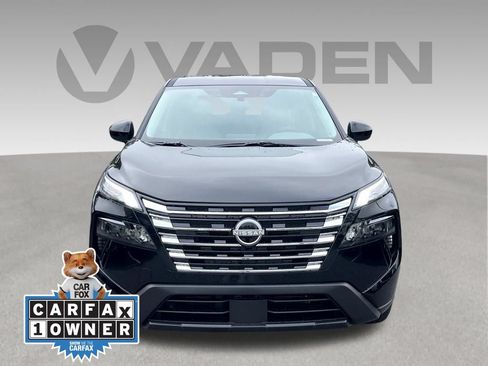 Used 2025 Nissan Rogue SV FWD image 2