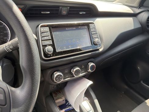 Used 2025 Nissan Kicks Play S image 6