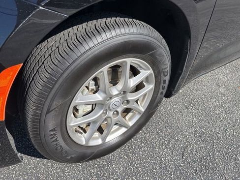 Used 2025 Chrysler Pacifica Select image 11