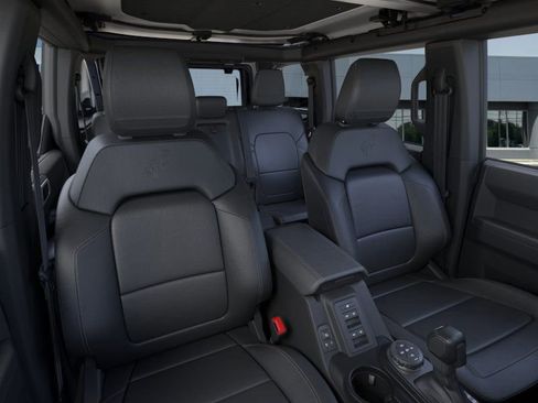 New 2025 Ford Bronco Badlands image 10