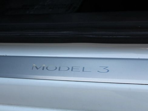 Used 2019 Tesla Model 3 Long Range AWD/4WD image 22