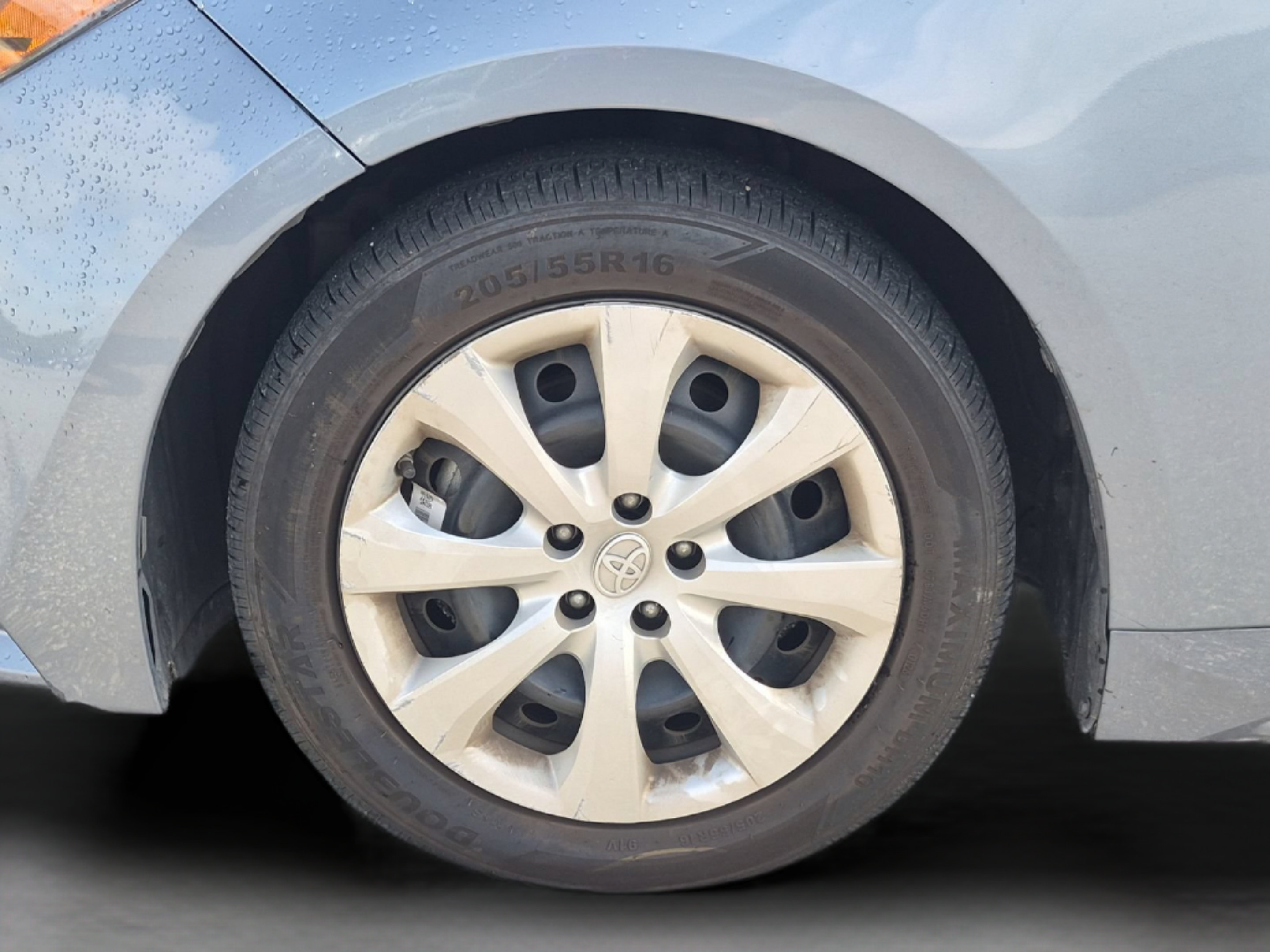 Used 2023 Toyota Corolla LE FWD image 28