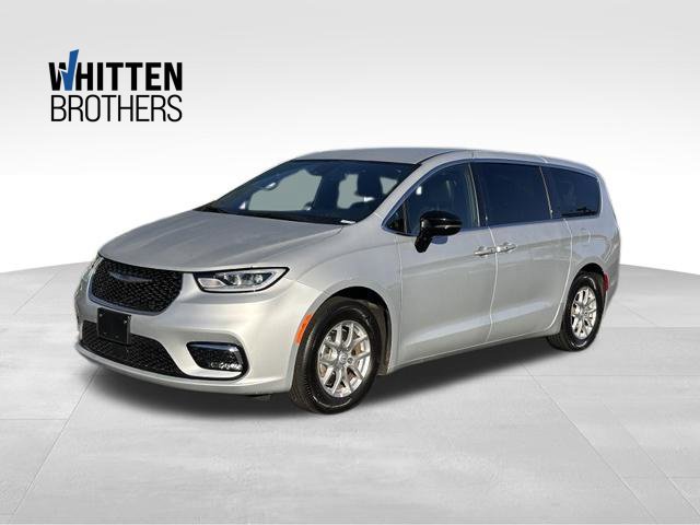 Used 2026 Chrysler Pacifica Select FWD image 1