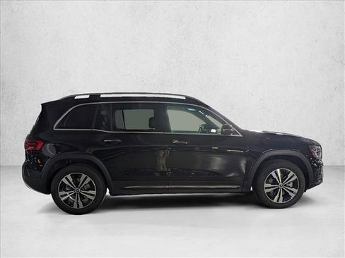Certified 2025 Mercedes-Benz GLB 250 4MATIC image 7