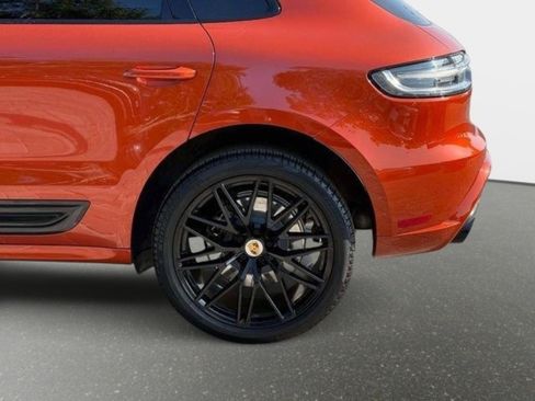 Used 2022 Porsche Macan GTS w/ Sport Chrono Package AWD/4WD image 16