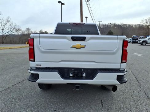 Used 2025 Chevrolet Silverado 2500 High Country w/ Z71 Off-Road Package image 5