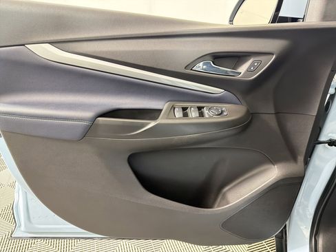 Used 2022 Chevrolet Bolt EUV Premier image 11