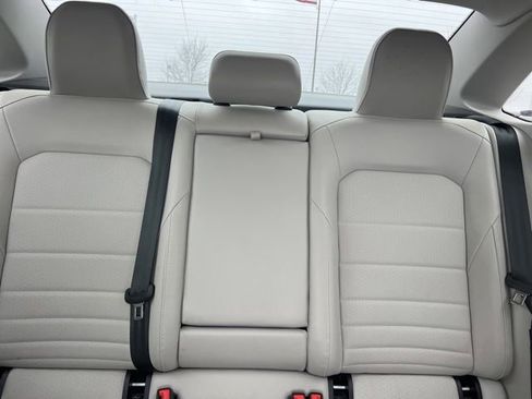 Used 2023 Volkswagen Jetta SE image 32