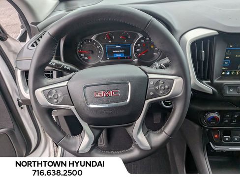 Used 2019 GMC Terrain SLE w/ Driver Convenience Package image 5