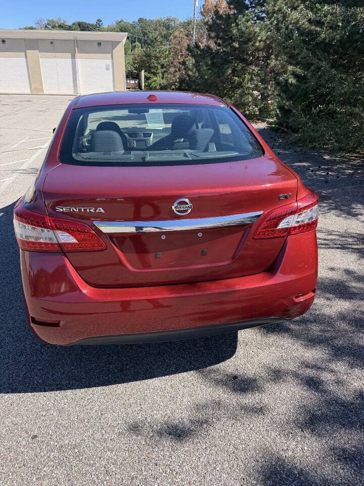 Used 2015 Nissan Sentra SV w/ Navigation Package FWD image 3
