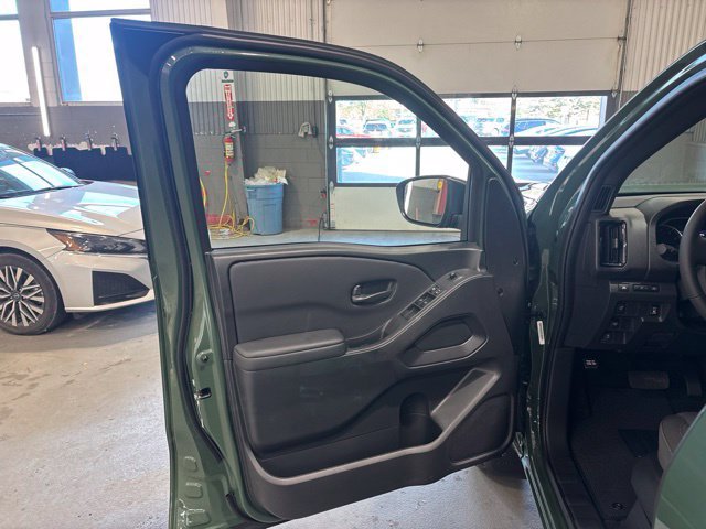 New 2027 Nissan Frontier SV AWD/4WD image 17