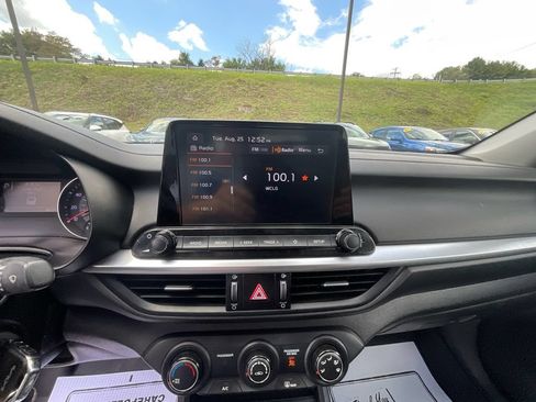 Used 2023 Kia Forte LXS FWD image 17