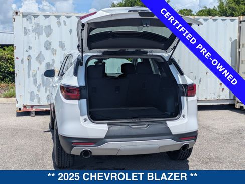 Used 2025 Chevrolet Blazer LT FWD image 14