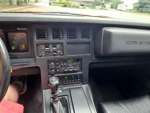 Used 1988 Chevrolet Corvette Coupe image 23