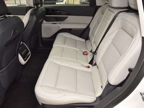 New 2026 Lincoln Nautilus Premier AWD/4WD image 21