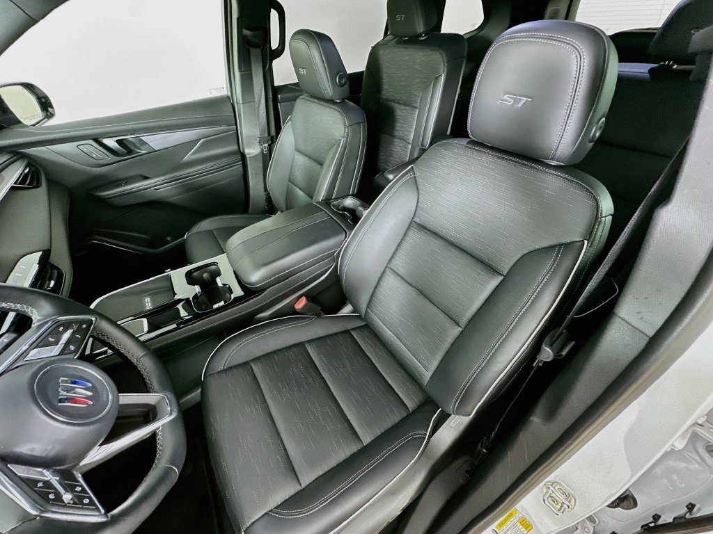 Used 2026 Buick Enclave Sport Touring AWD/4WD image 26