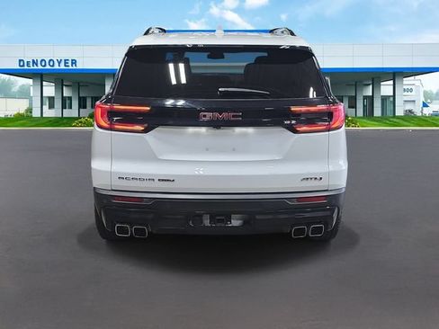 Used 2024 GMC Acadia AT4 w/ Luxury Package AWD/4WD image 10