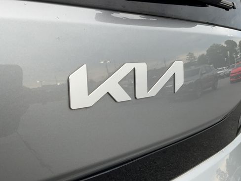 Used 2023 Kia Soul LX FWD image 31