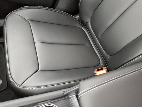 New 2025 Jeep Grand Cherokee Limited image 31