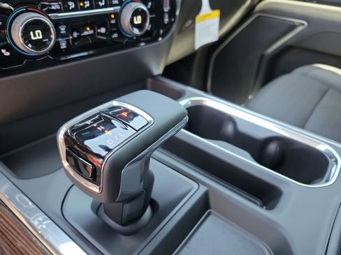 Used 2023 Chevrolet Silverado 1500 LT Trail Boss AWD/4WD image 25