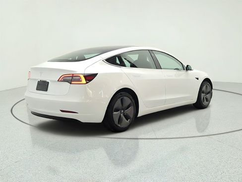 Used 2020 Tesla Model 3 Standard Range Plus RWD image 5